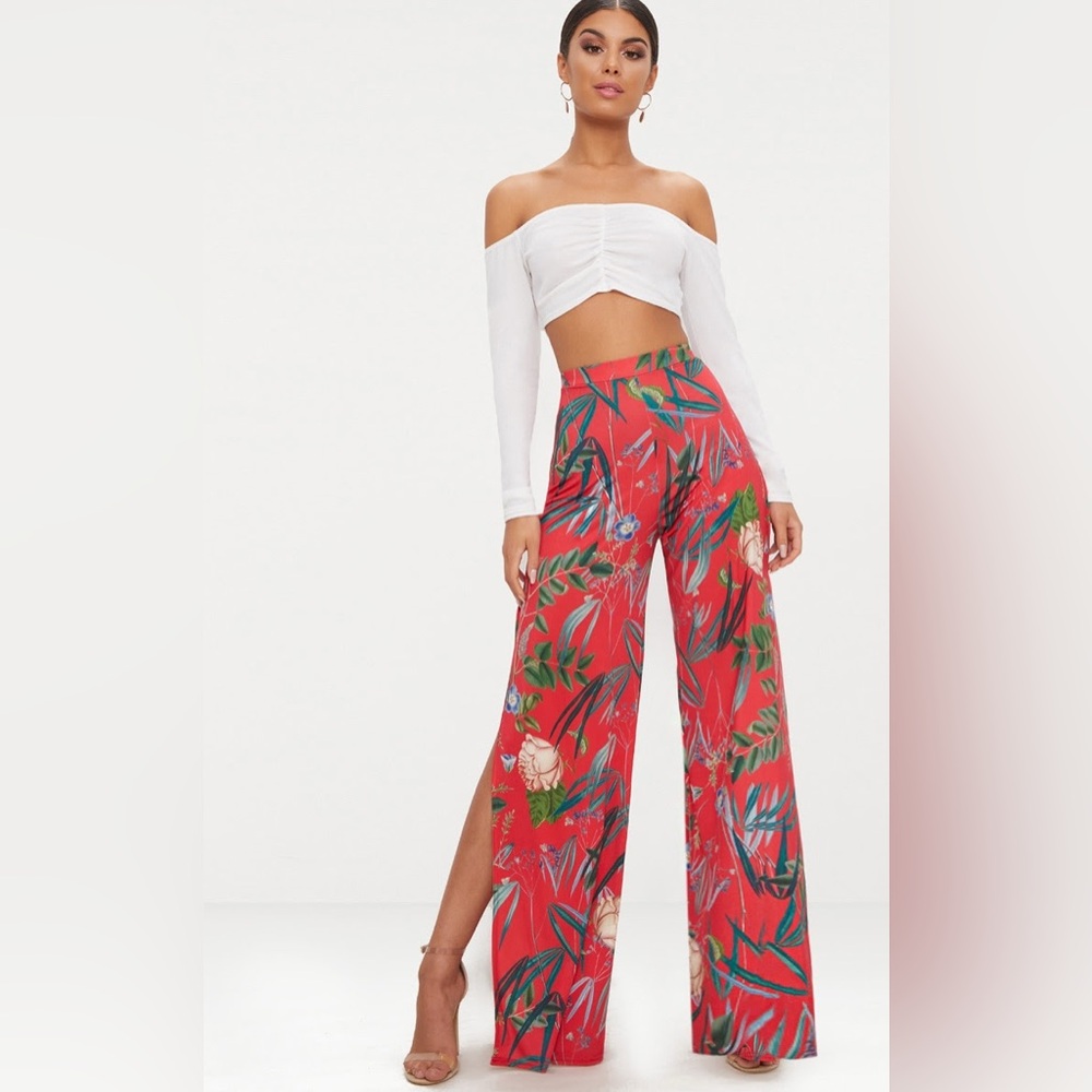 Prettylittlething Red floral tropical vacation Wide Split leg pallazo pants Sz 6